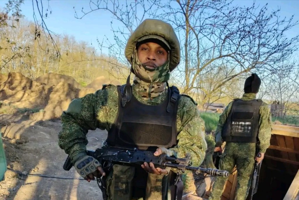 Guerre en Ukraine : la mort d’un étudiant nigérien en Russie relance la polémique sur l’enrôlement d’Africains