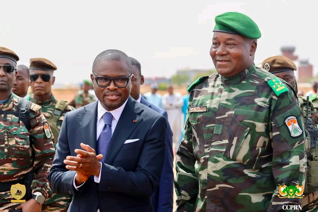 © Présidence de la République du Niger, ce mardi 2 juin à Niamey. Rencontre entre le Général Abdourahamane Tiani et Romuald Wadagni.