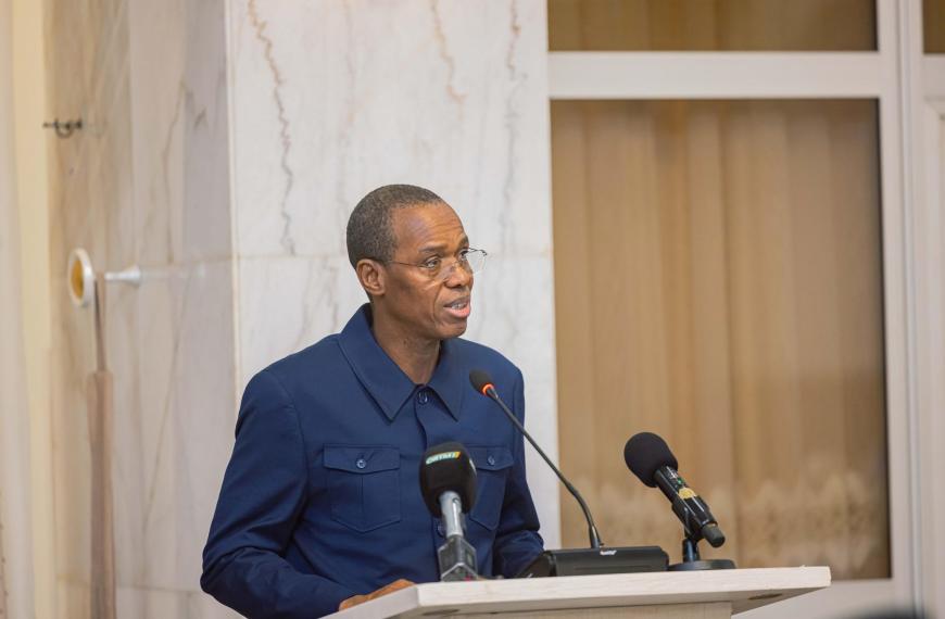Mali : sous couvert de…