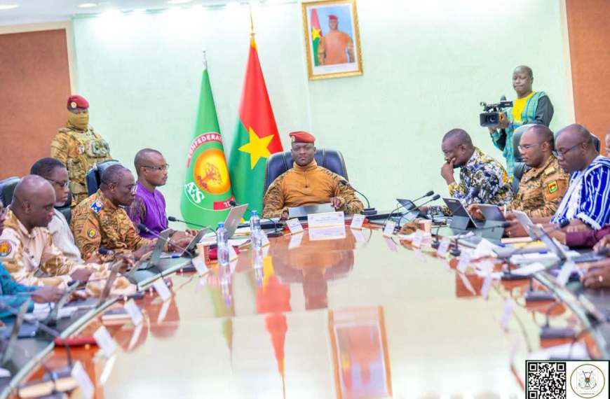 Burkina Faso : loin des promesses de transition, un peuple pris au piège par des décrets