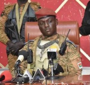 Burkina Faso : sous couvert de “souveraineté religieuse”, Traoré resserre son emprise sur la foi des Burkinabè