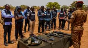 L’UJPLA hausse le ton et dénonce un enrôlement déguisé : « Éducation militaire et patriotique » des journalistes…